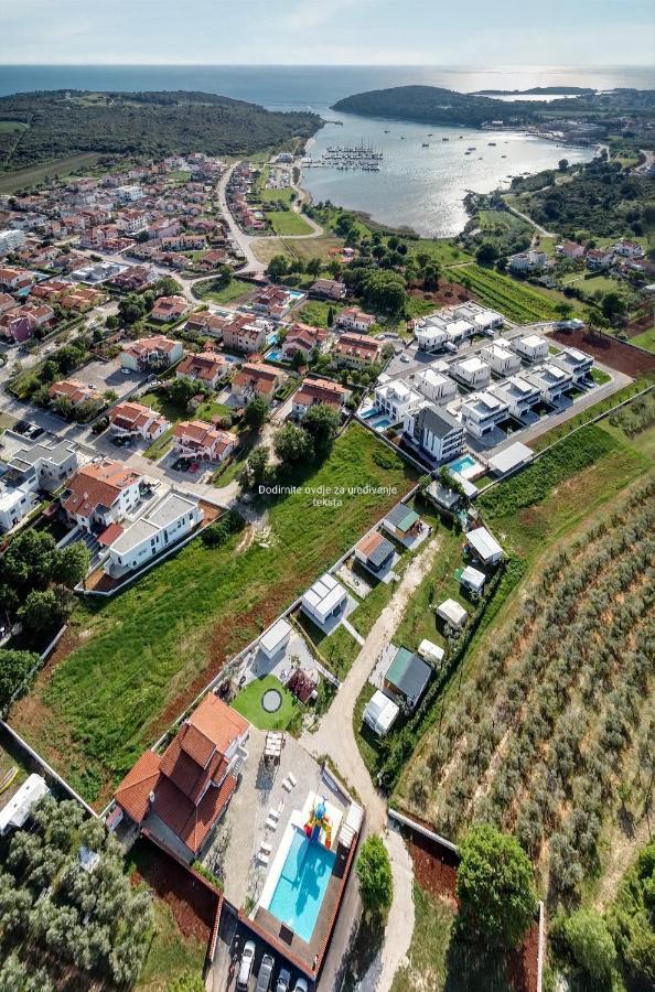 Hotel Large Camper In The Olive Grove Banjole Exterior foto